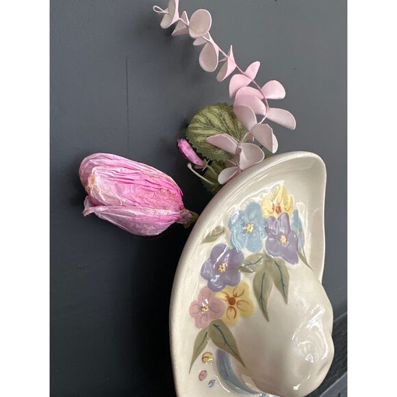 Vintage West Coast Pottery Ceramic Floral Bonnet Hat Wall Art Pocket Vase - Picture 8 of 11